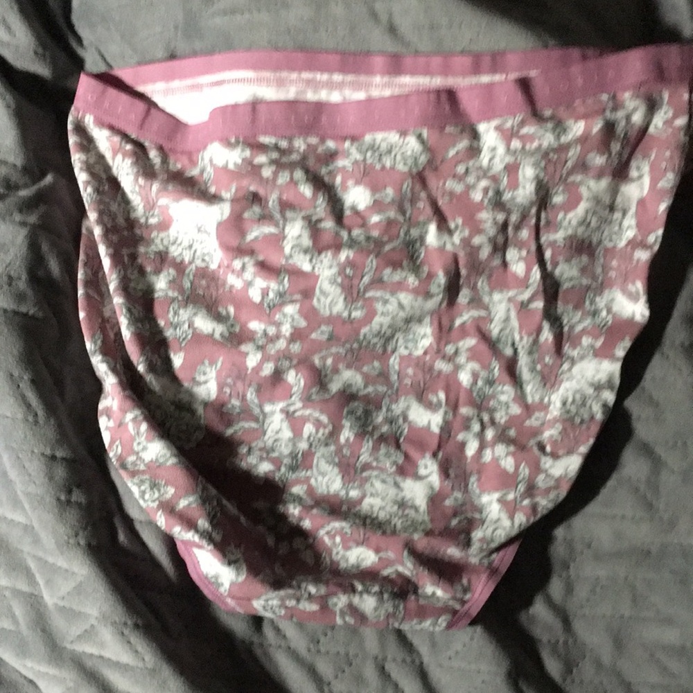 Victoria’s Secret Floral Patterned mauve and White Briefs - Picture 7 of 8